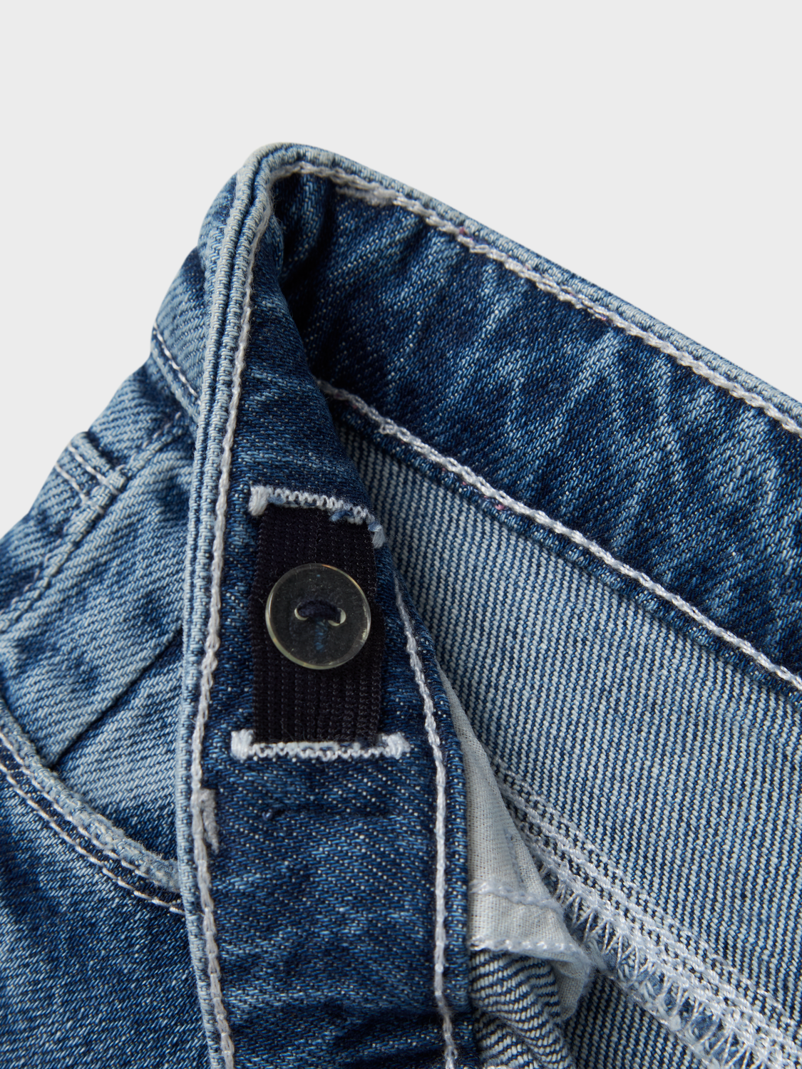 model_shot-front_full